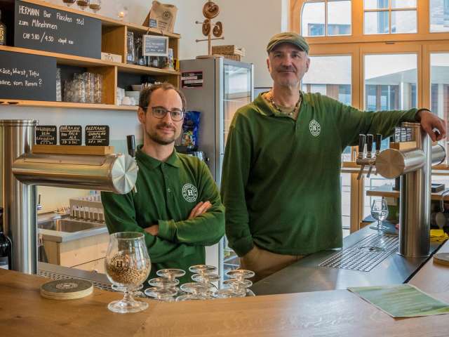 Beer tasting and brewery tour at HERMANN