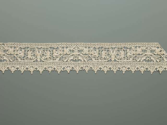 Doppeldurchbruchstickerei mit Nadelspitze